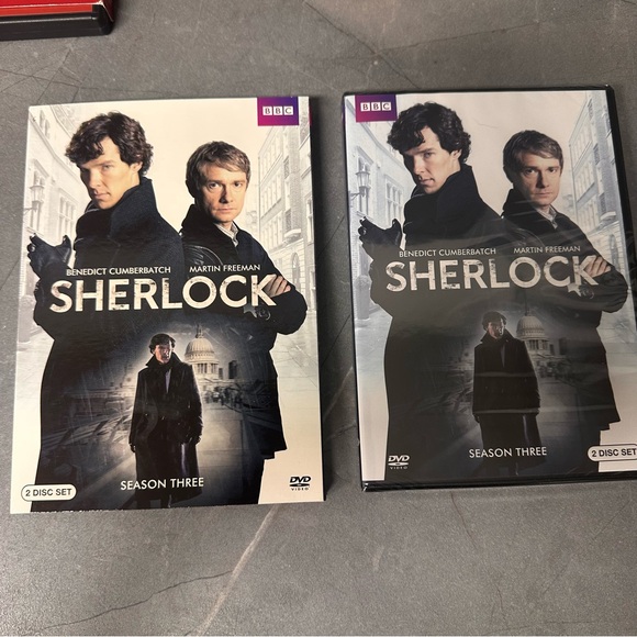 SHERLOCK Season Three 2 Disc Set - Picture 3 of 4